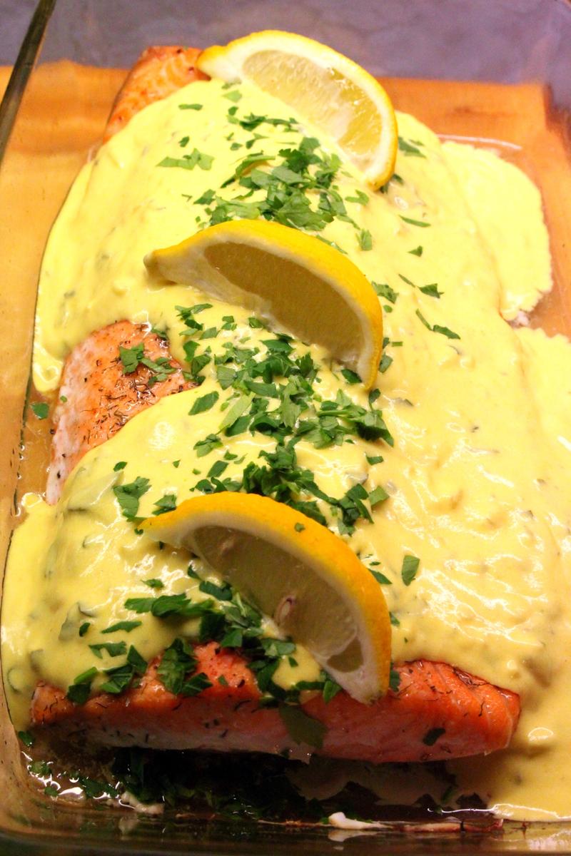 Rezeptbild: Lachs mit Safransauce