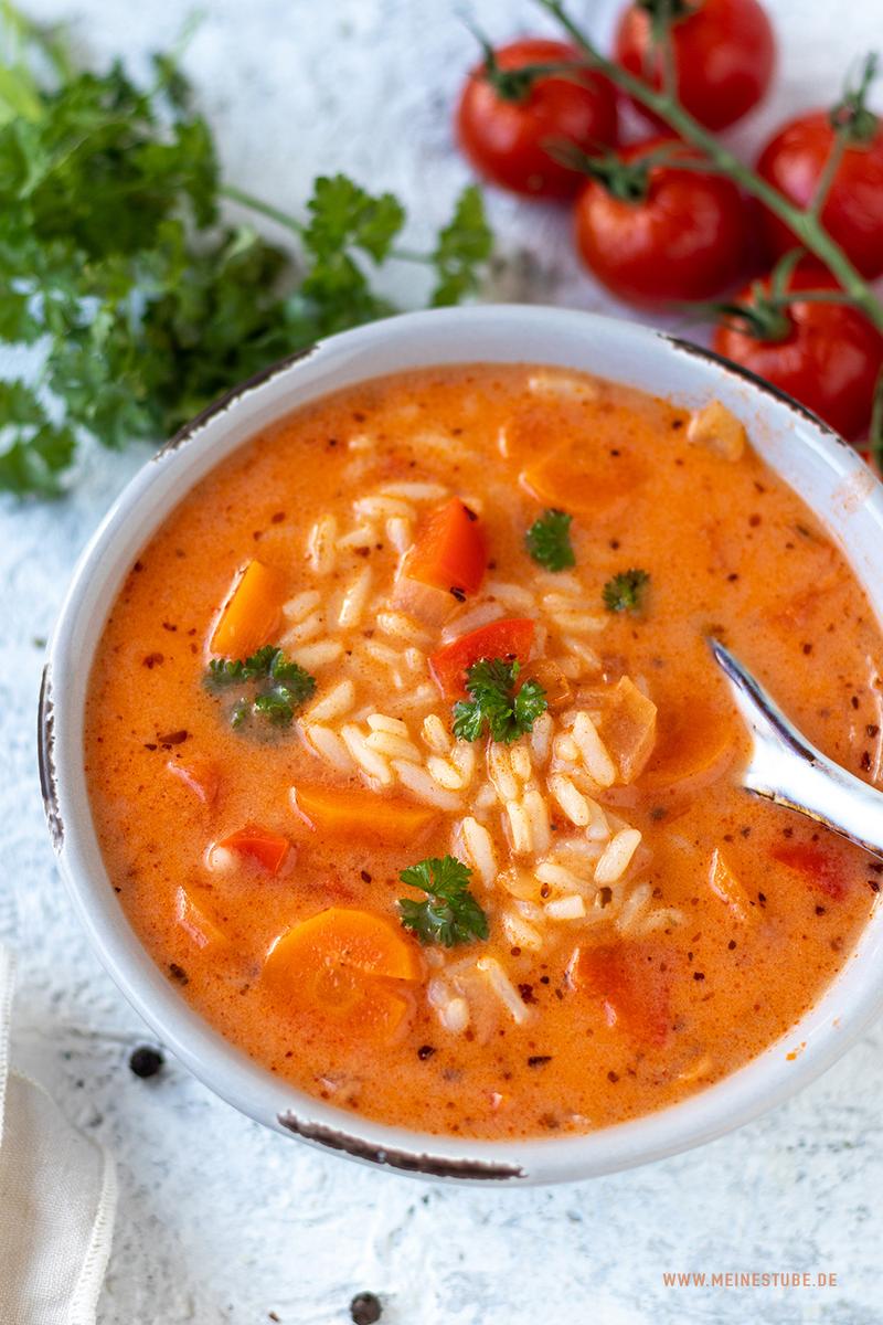 Rezeptbild: Tomatensuppe mit Reis und Gemüse
